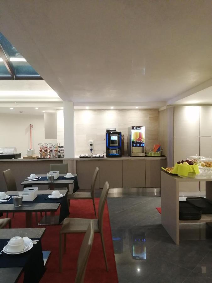 Gemelli Hotel ローマ エクステリア 写真