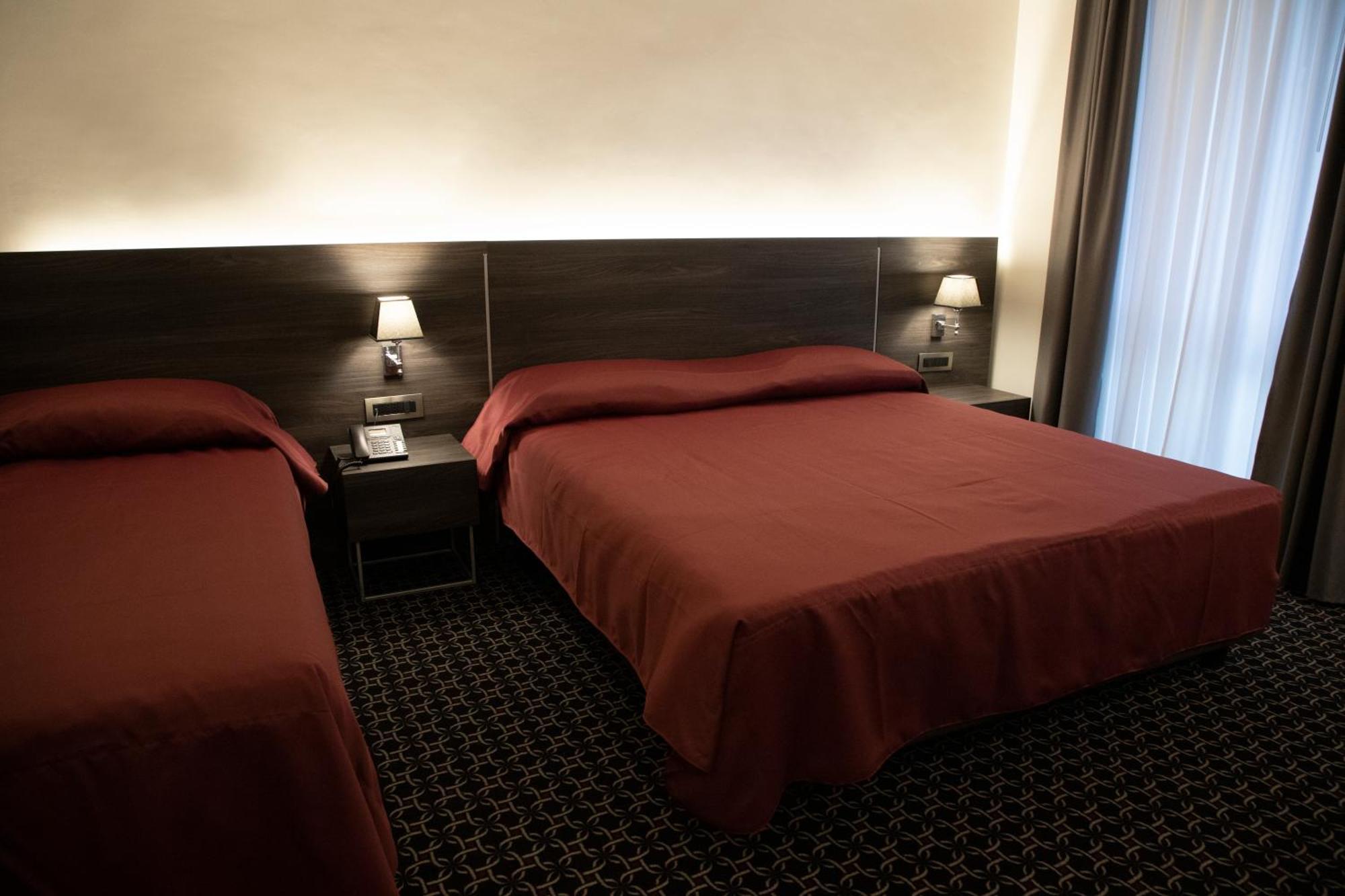 Gemelli Hotel ローマ エクステリア 写真